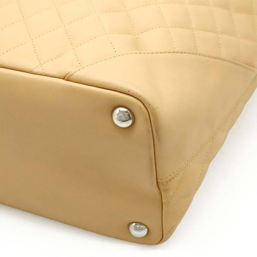 CHANEL Cream Logo Shoulder Bag - Picture 4 of 10